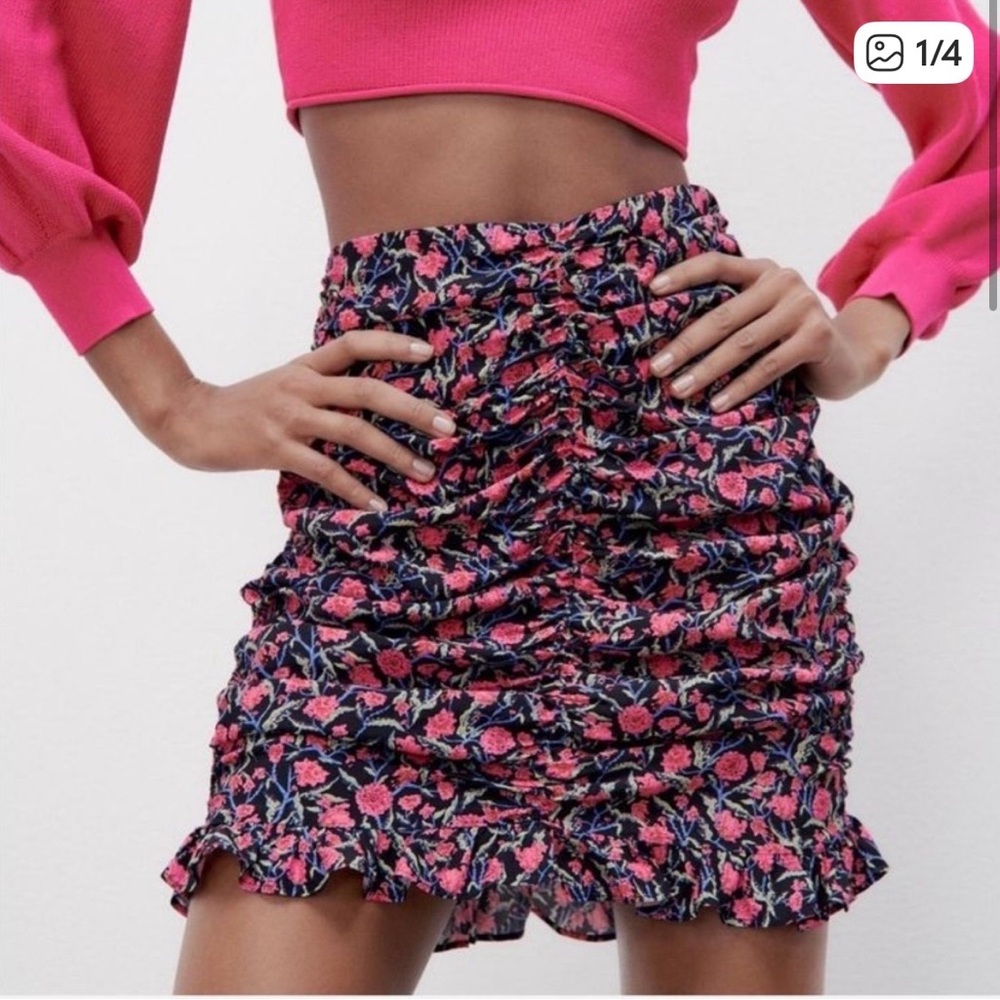 Zara Floral Mini Skirt ruched ruffle xs NWOT